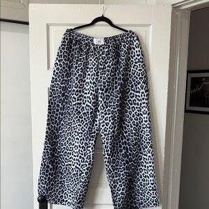 SHEIN Curve Blue and black leopard print Pants